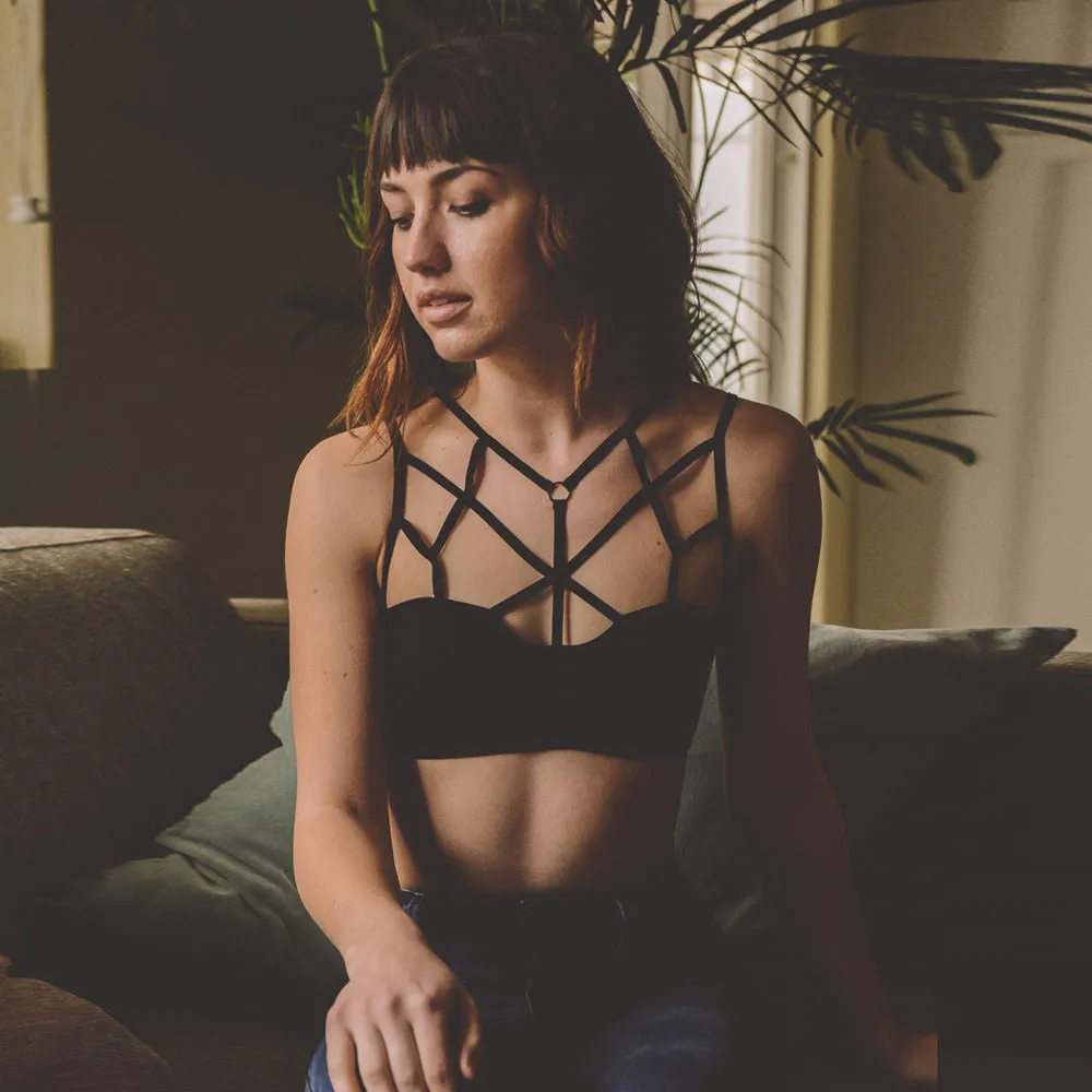 Women's hollow cross strap no steel ring bra vest tight vest short shirt bra shirt women's pajamas homewear sexy lingerie #30
Women's hollow cross strap no steel ring bra vest tight vest short shirt bra shirt women's pajamas homewear sexy lingerie #30