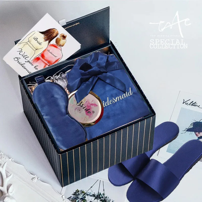 bridesmaid robe and slipper set