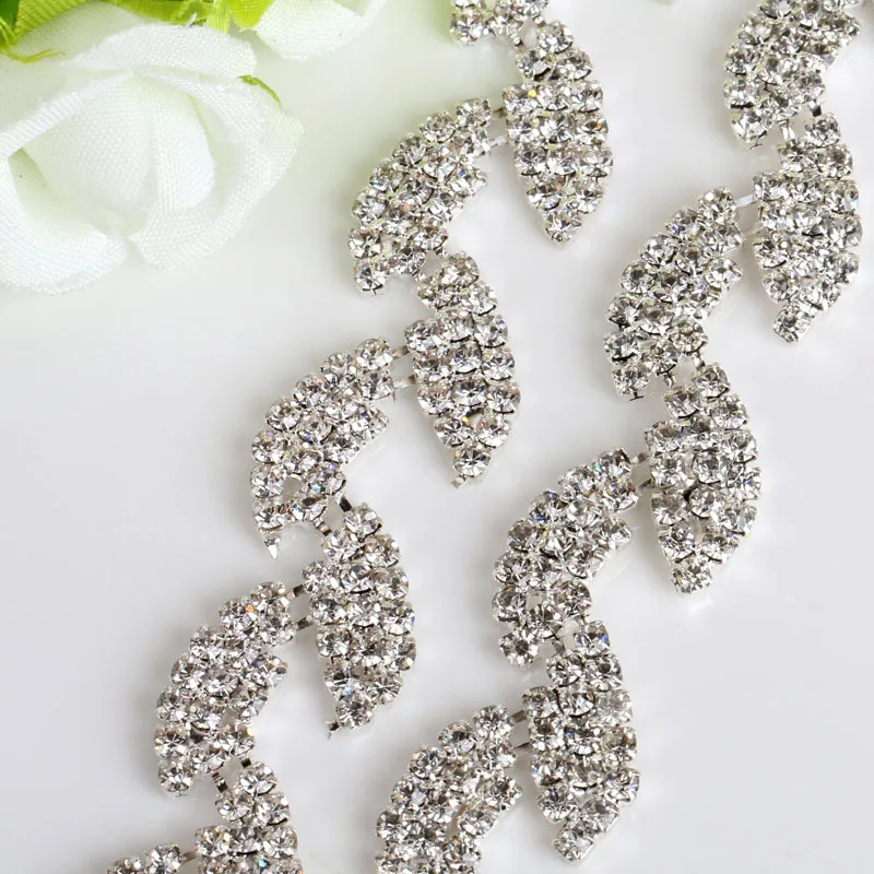 Silver Crystal Rhinestone Trim Chain by the Yard for DIY Handmade Waist Belt Jewelry Necklace
Silver Crystal Rhinestone Trim Chain by the Yard for DIY Handmade Waist Belt Jewelry Necklace