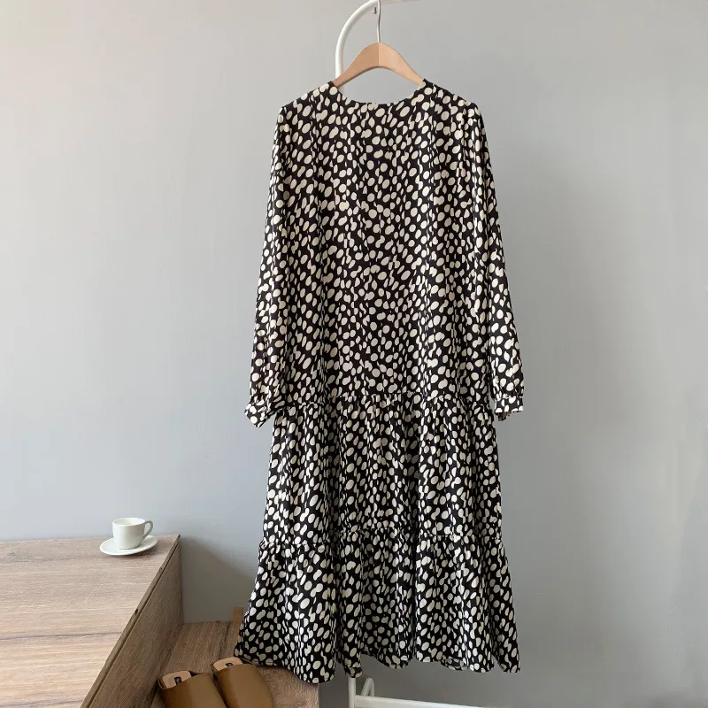 LMCAVASUN Spring 2019 Women Dress Retro Long Korean Spot Dot Chiffon Long Loose Ladies Dress
LMCAVASUN Spring 2019 Women Dress Retro Long Korean Spot Dot Chiffon Long Loose Ladies Dress