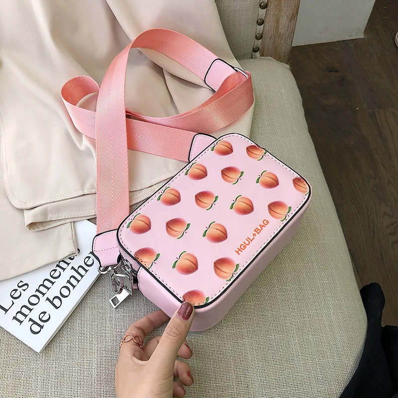 2019 Summer Fruit Pattern Women Messenger Bag PU Leather Shoulder Bag Small Mini Flap Bag High Quality Bolsas Crossbody Handbags
2019 Summer Fruit Pattern Women Messenger Bag PU Leather Shoulder Bag Small Mini Flap Bag High Quality Bolsas Crossbody Handbags