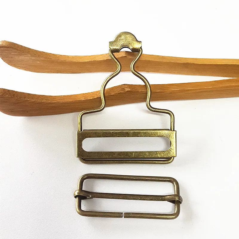20sets/lot 2Color 38MM Ribbon Slip Buckle Suspenders Adjustable Metal Buckle Webbing Slider Tri Glide Sewing Materials
20sets/lot 2Color 38MM Ribbon Slip Buckle Suspenders Adjustable Metal Buckle Webbing Slider Tri Glide Sewing Materials