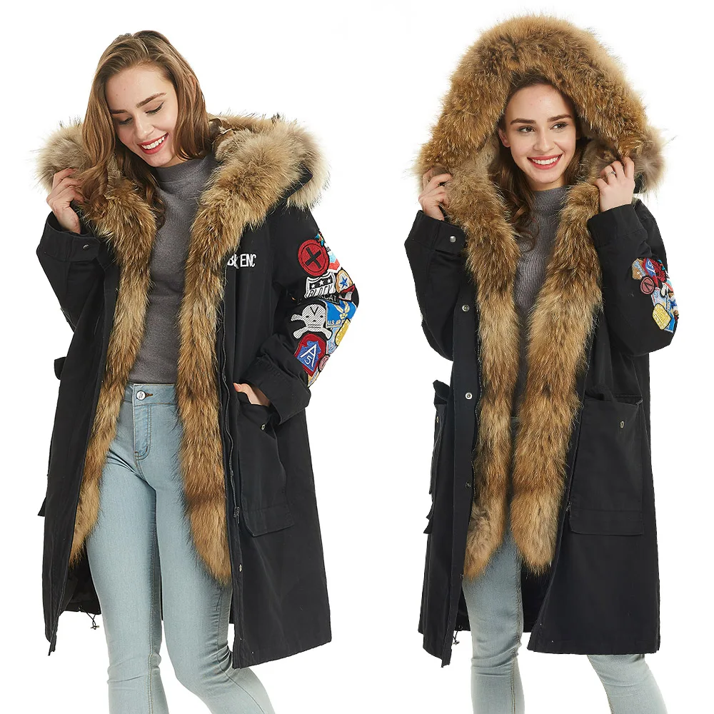 2019 new Fashion women Raccoon hairy collar Embroidered armband Medium and long section Fur Leisure Cotton jacket
2019 new Fashion women Raccoon hairy collar Embroidered armband Medium and long section Fur Leisure Cotton jacket