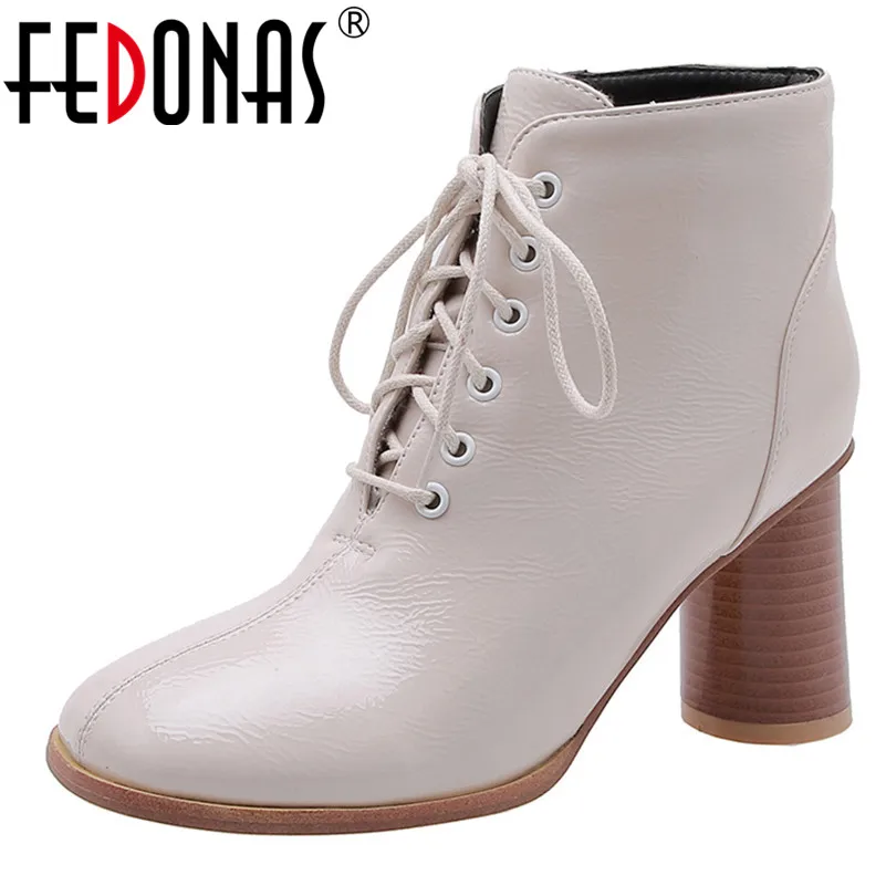 FEDONAS 2020 Autumn Winter New Quality Patent Leather Woman Ankle Boots Lace Up High Heels Warm Short Boots Party Shoes Woman
FEDONAS 2020 Autumn Winter New Quality Patent Leather Woman Ankle Boots Lace Up High Heels Warm Short Boots Party Shoes Woman