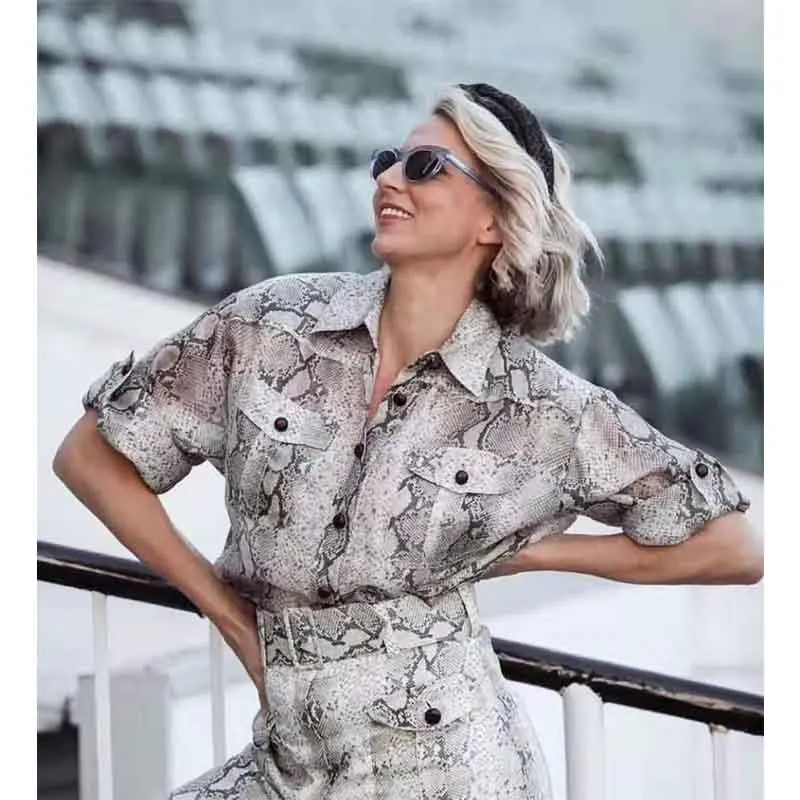 Cosmicchic Women Summer Runway Designer Set Short Sleeve Printed Snake Print Shirt +Short Pants Two -piece Sets Casual Suit
Cosmicchic Women Summer Runway Designer Set Short Sleeve Printed Snake Print Shirt +Short Pants Two -piece Sets Casual Suit