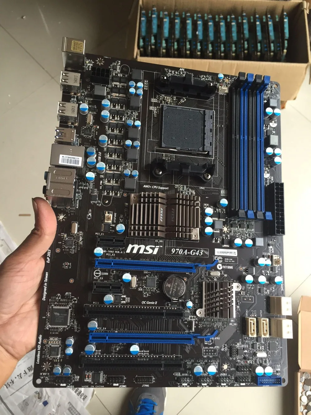 original motherboard MSI 970A-G43 DDR3 Socket AM3/AM3+ 32GB USB3.0 USB3.0 970 Desktop motherborad Free shipping
original motherboard MSI 970A-G43 DDR3 Socket AM3/AM3+ 32GB USB3.0 USB3.0 970 Desktop motherborad Free shipping