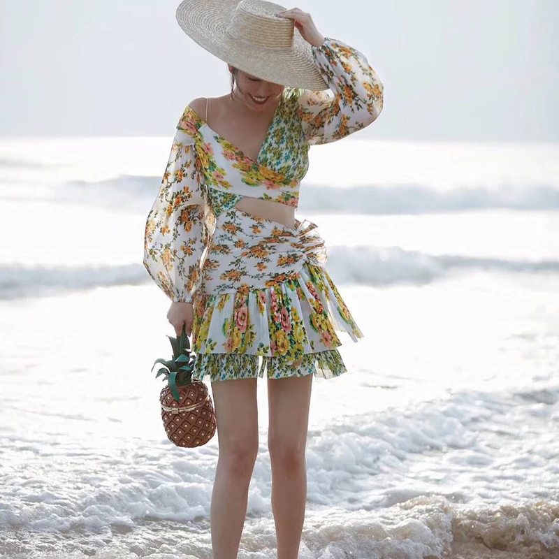 Runway Designer Irregular Interlaced Folds Floral Print Off Shoulder Outout Waist Sexy Mini Dress Short Woman Christomas Dresses
Runway Designer Irregular Interlaced Folds Floral Print Off Shoulder Outout Waist Sexy Mini Dress Short Woman Christomas Dresses