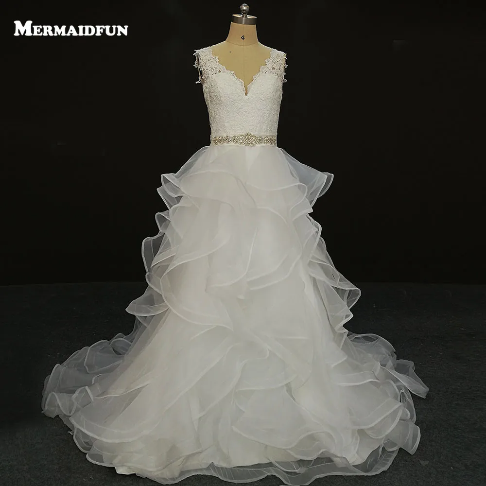2019 Ball Gown Sweetheart Beaded Sashes Ruffles Lace Bodice Turkey Wedding Dress Vintage Westurn Wedding Gown Gelinlik n683
2019 Ball Gown Sweetheart Beaded Sashes Ruffles Lace Bodice Turkey Wedding Dress Vintage Westurn Wedding Gown Gelinlik n683
