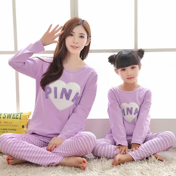 2019 Family Christmas Pajamas Set purple letter set Matching mommy and me clothes Mom daughter Baby Pajamas Korean Style Set
2019 Family Christmas Pajamas Set purple letter set Matching mommy and me clothes Mom daughter Baby Pajamas Korean Style Set