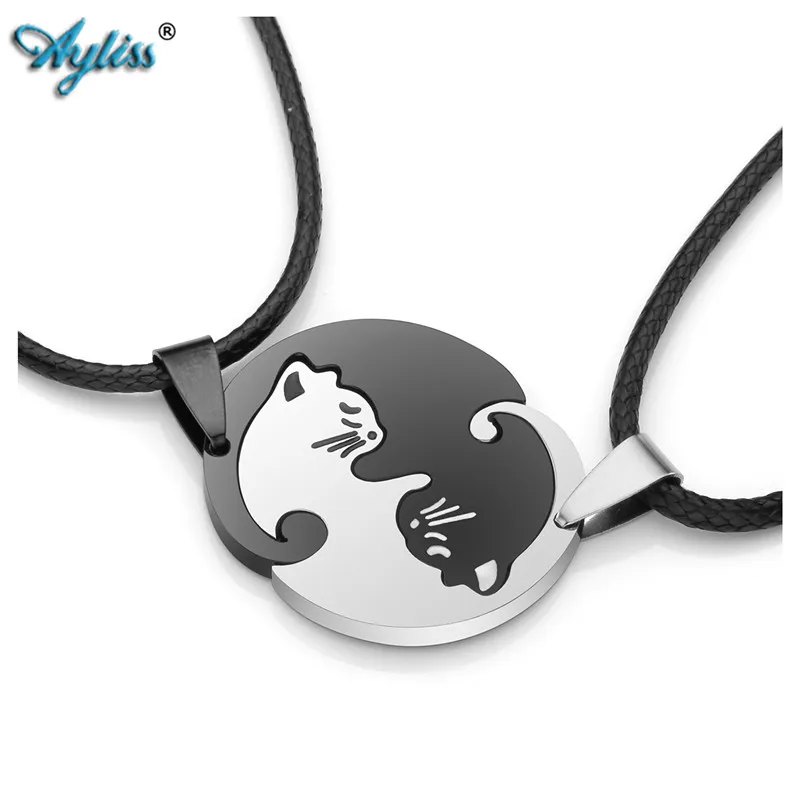 Ayliss Latest 2pcs Set Stainless Steel His Hers Black and White Yin Yang Pet Matching Cute Cat Jigsaw Puzzle Pendant for Couples
Ayliss Latest 2pcs Set Stainless Steel His Hers Black and White Yin Yang Pet Matching Cute Cat Jigsaw Puzzle Pendant for Couples