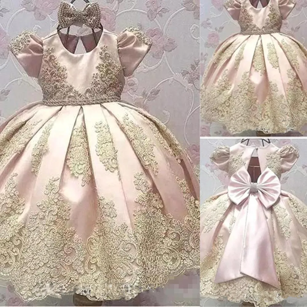 Newest Flower Girl Dresses Big Bow Toddler Jewel Gold Applique Kids Communion Dress Birthday Party Pageant Gown
Newest Flower Girl Dresses Big Bow Toddler Jewel Gold Applique Kids Communion Dress Birthday Party Pageant Gown