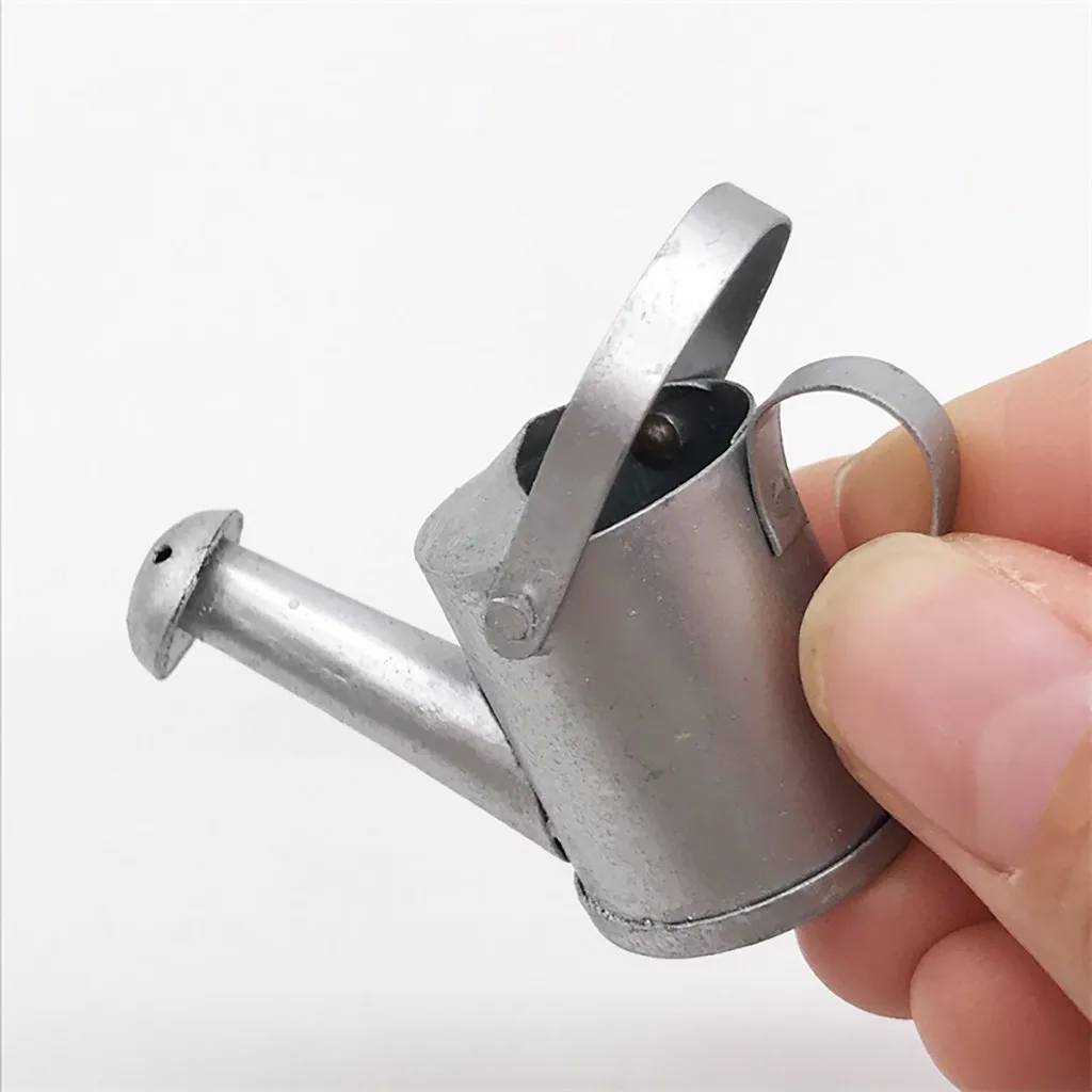 Mini 1/12 Metal Silver Watering Can Garden Kids Pretend Play Toy Dollhouse Miniature Toys for Children Doll House Accessories
Mini 1/12 Metal Silver Watering Can Garden Kids Pretend Play Toy Dollhouse Miniature Toys for Children Doll House Accessories