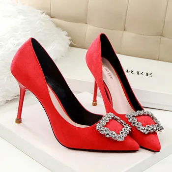 BIGTREE Temperament women's shoes stiletto high heel shallow mouth suede office shoes pedicure tip buckle rhinestone high heels
BIGTREE Temperament women's shoes stiletto high heel shallow mouth suede office shoes pedicure tip buckle rhinestone high heels