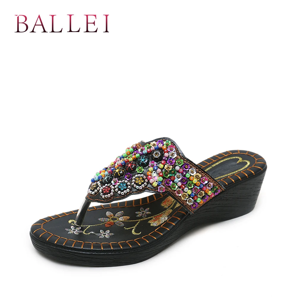 BALLE Fashion Woman Summer Slippers High Quality PU Comfortable Wedges Luxury Crystal Shoes Retro Classic Lady Slip Flops T10
BALLE Fashion Woman Summer Slippers High Quality PU Comfortable Wedges Luxury Crystal Shoes Retro Classic Lady Slip Flops T10