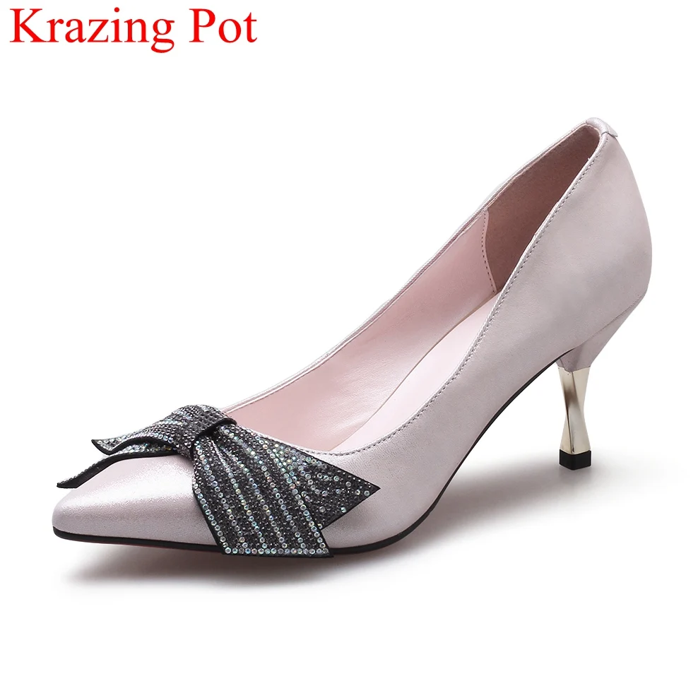 2018 fashion sheepskin shallow thin heel women pumps pointed toe elegant high heels office lady butterfly-knot wedding shoes L79
2018 fashion sheepskin shallow thin heel women pumps pointed toe elegant high heels office lady butterfly-knot wedding shoes L79