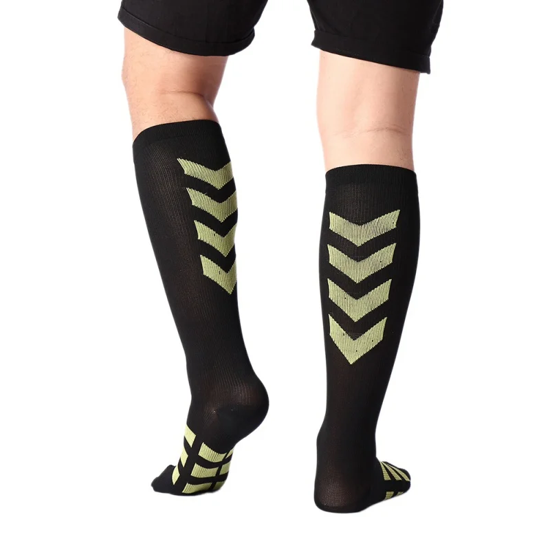 Outdoors Cycling Straps Compression Knee-high Socks Sweat-absorbent Quick-Dry Running Basketball Socks Cotton and Nylon
Outdoors Cycling Straps Compression Knee-high Socks Sweat-absorbent Quick-Dry Running Basketball Socks Cotton and Nylon