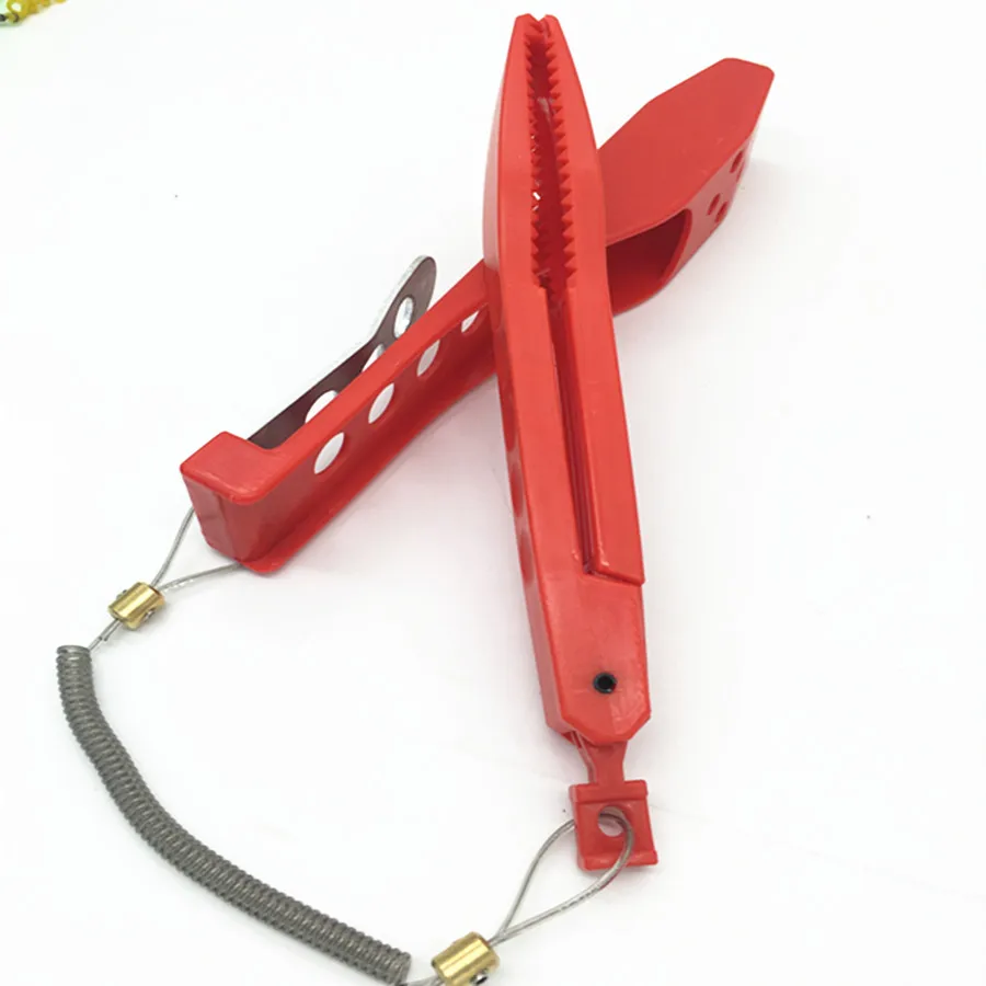 ABS Plastic Fishing Folidge Controller MC Folidge Peche Fishing Grip Fish Lanyard Clip Lock Switch Tightening Holder Gripper
ABS Plastic Fishing Folidge Controller MC Folidge Peche Fishing Grip Fish Lanyard Clip Lock Switch Tightening Holder Gripper