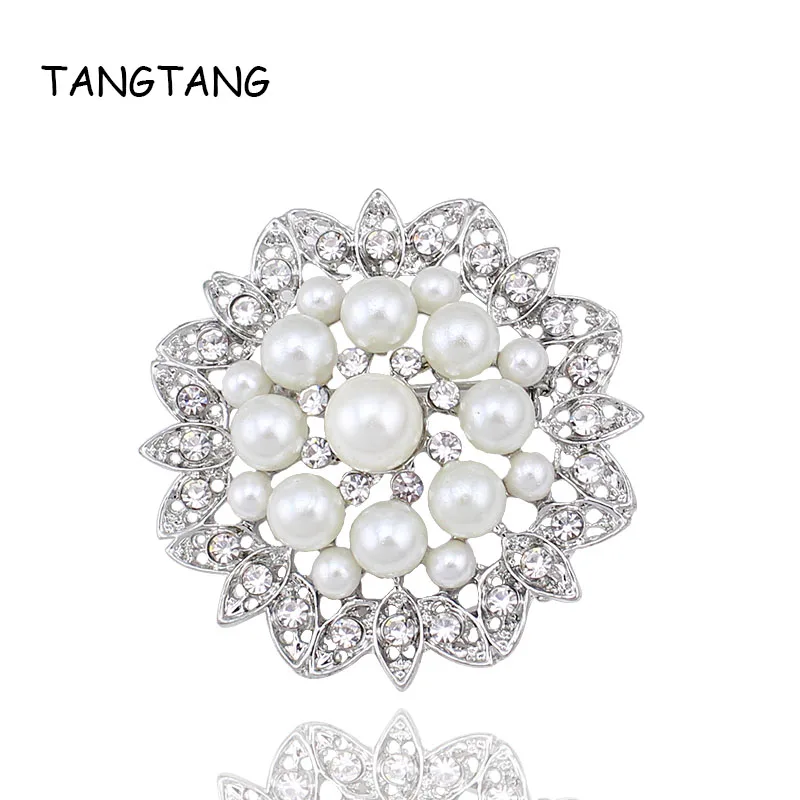 Fashion White Imitation Pearl Rhinestone Crystal Flower Bridal Silver Tone Brooch Pins Handmade For Wedding Hot Item NO.: FB019
Fashion White Imitation Pearl Rhinestone Crystal Flower Bridal Silver Tone Brooch Pins Handmade For Wedding Hot Item NO.: FB019