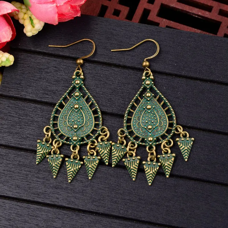 TopHanqi Antique Jhumkas Indian Jewelry Bronze Green Hollow Geometric Dangling Earrings Women Boho Ethnic Tassel Drop Earring
TopHanqi Antique Jhumkas Indian Jewelry Bronze Green Hollow Geometric Dangling Earrings Women Boho Ethnic Tassel Drop Earring
