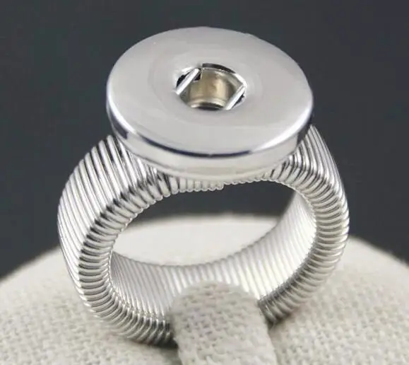 2018 Vintage DIY Round Adjustable silver plated 18mm Snap Button Rings Jewelry For Snap Button Charms
2018 Vintage DIY Round Adjustable silver plated 18mm Snap Button Rings Jewelry For Snap Button Charms