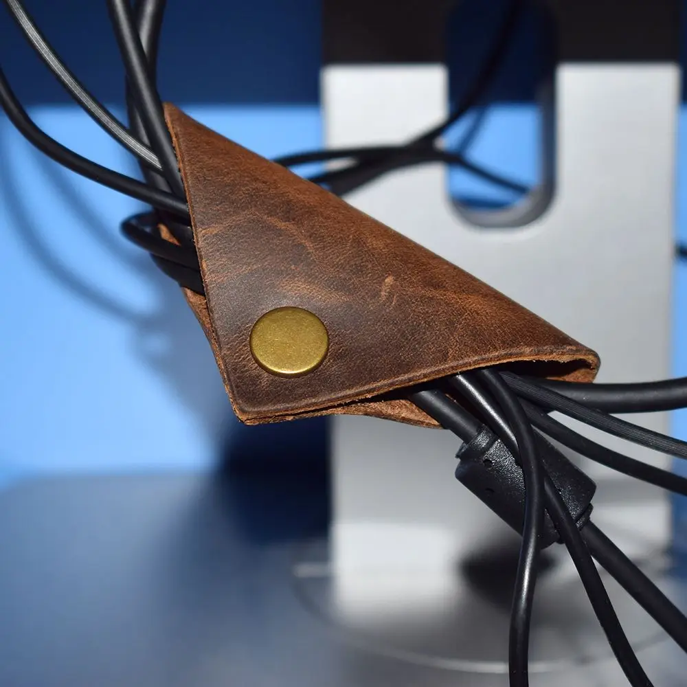 Cable Winder Handmade Genuine Leather Headphone Earphone Cable Winder Charge Cable Organizer
Cable Winder Handmade Genuine Leather Headphone Earphone Cable Winder Charge Cable Organizer