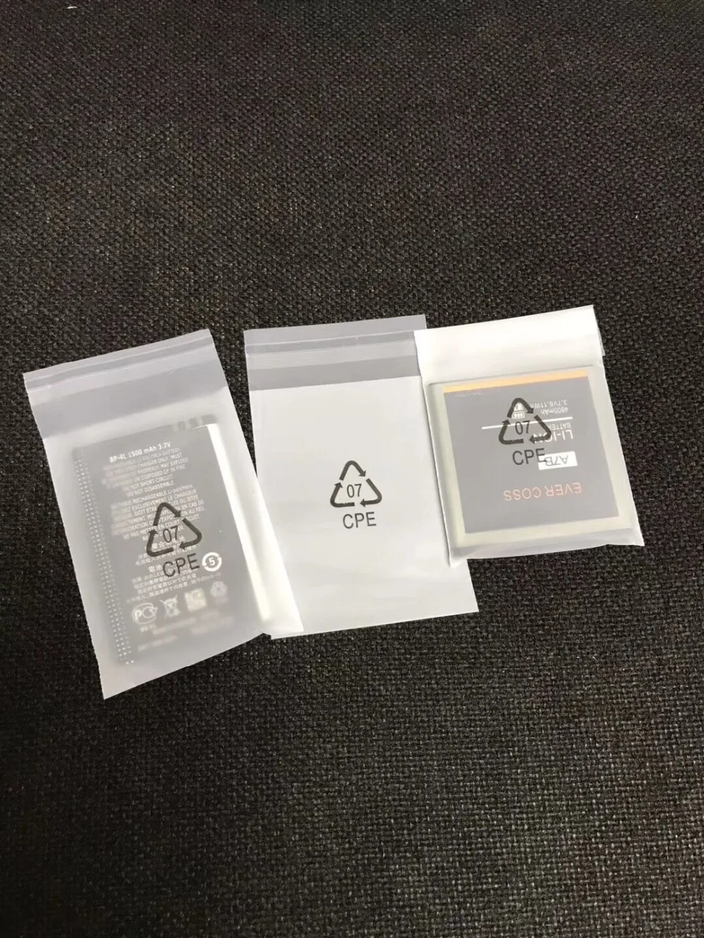 5000pcs 10x(13+2)cm self-adhesive CPE bag CPE Frosted Plastic Package Bags Merchandise Electronics Gift Bags Sealing CPE Bags
5000pcs 10x(13+2)cm self-adhesive CPE bag CPE Frosted Plastic Package Bags Merchandise Electronics Gift Bags Sealing CPE Bags