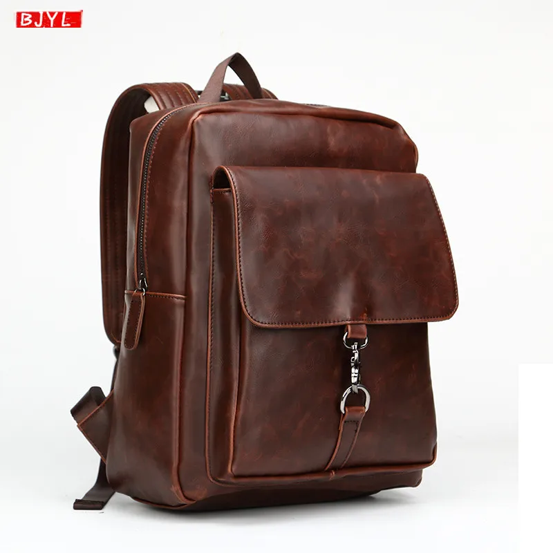 2019 new crazy horse leather men shoulder bag Korean version of the trend of fashion men's backpack retro big lock laptop bag 
2019 new crazy horse leather men shoulder bag Korean version of the trend of fashion men's backpack retro big lock laptop bag