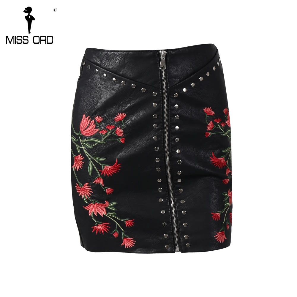 Missord 2019 Autumn And Winter Flower Embroidery Zipper Beads Black Leather Skirt FT8617
Missord 2019 Autumn And Winter Flower Embroidery Zipper Beads Black Leather Skirt FT8617
