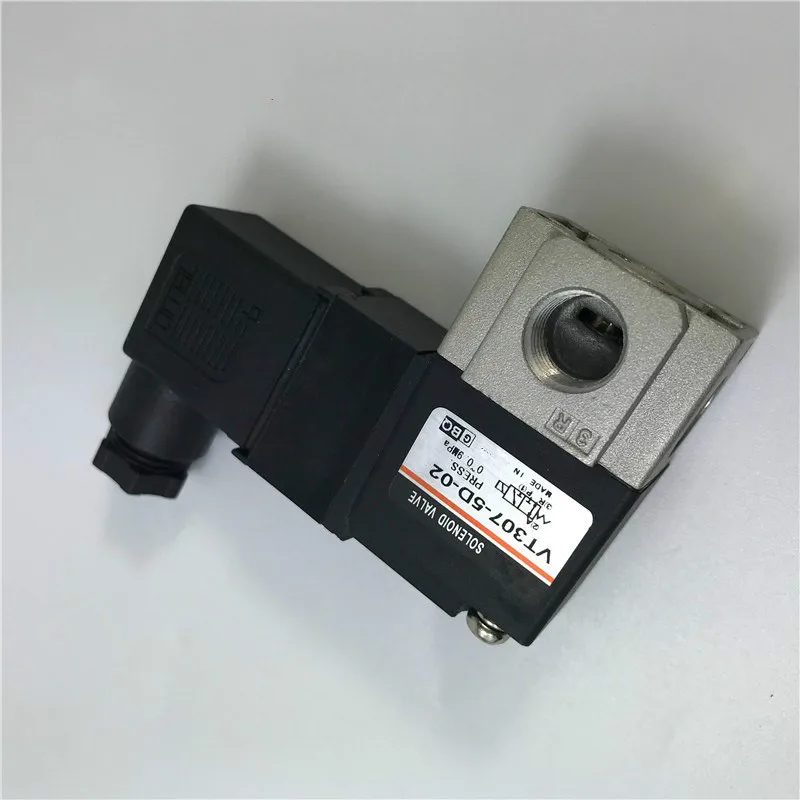 3 way pneumatic High frequency solenoid valve VT307-5D-02 VT307V-4D1-02 VT307-3D-01 VT307 with connector type vacuum valve
3 way pneumatic High frequency solenoid valve VT307-5D-02 VT307V-4D1-02 VT307-3D-01 VT307 with connector type vacuum valve