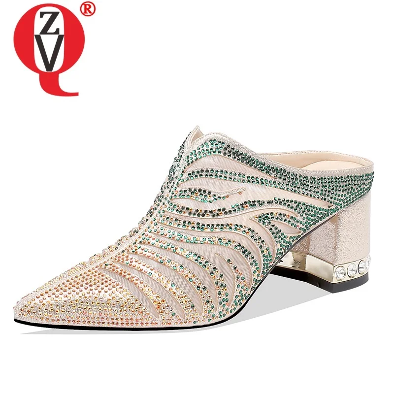 ZVQ shoes woman 2019 summer newest fashion crystal pointed toe woman slippers outside high hoof heels ladies sandals size 34-41
ZVQ shoes woman 2019 summer newest fashion crystal pointed toe woman slippers outside high hoof heels ladies sandals size 34-41