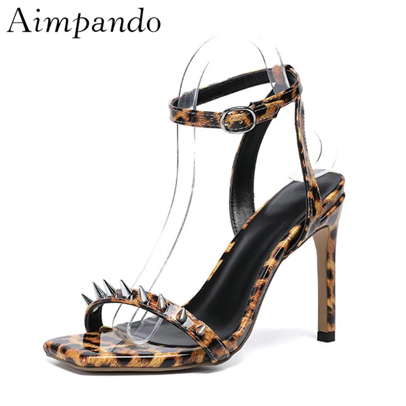 New Design Fire-shaped Gladiator Sandals Women Sexy Thin Heels Pointed Toe T-strap Red PVC Transparent Summer Sandalias
New Design Fire-shaped Gladiator Sandals Women Sexy Thin Heels Pointed Toe T-strap Red PVC Transparent Summer Sandalias