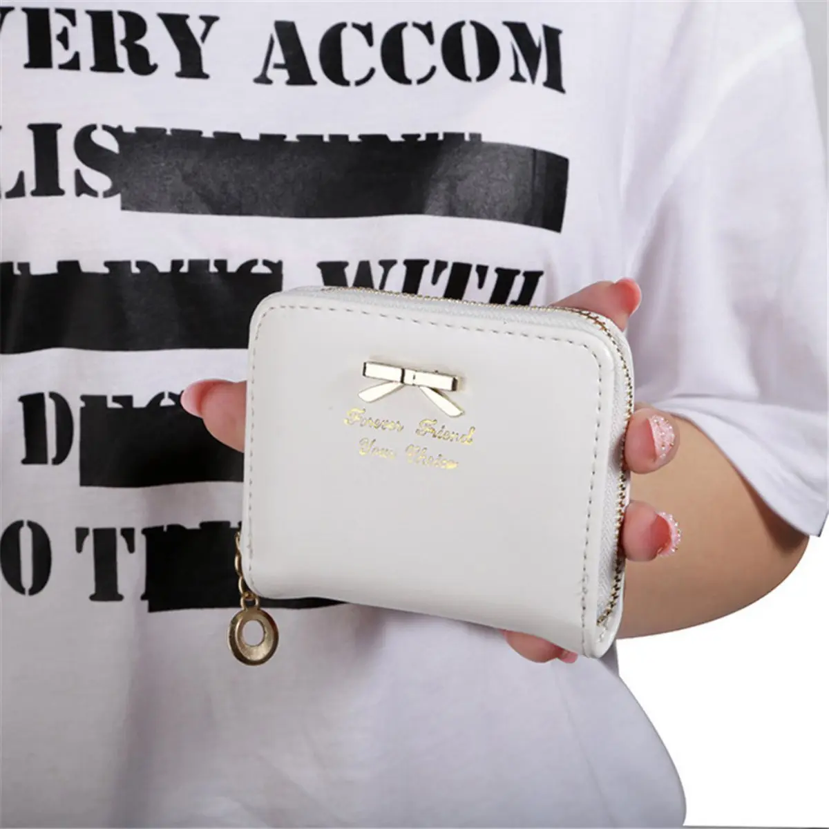 2018 Brand Bowknot High quality Wallet Women Small Purse PU Artificial Leather Wallet Female Zipper Coin Purse Wallet overwatch
2018 Brand Bowknot High quality Wallet Women Small Purse PU Artificial Leather Wallet Female Zipper Coin Purse Wallet overwatch