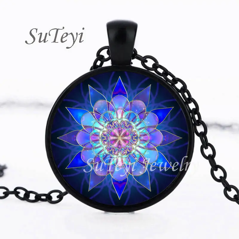 

SUTEYI Handmade Henna Yaga Necklace Om Symbol Buddhism Mandala Glass Cabochon Pendant Islam Religion Art Image Necklace Jewelry