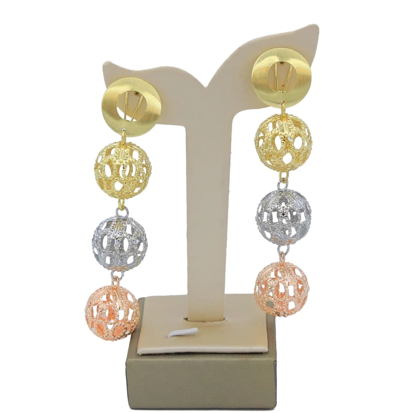 Yulaili 2019 New Tricolor Openwork Circle Shape Gift Simple Romantic Earrings for Exquisite Girls Favorite
Yulaili 2019 New Tricolor Openwork Circle Shape Gift Simple Romantic Earrings for Exquisite Girls Favorite