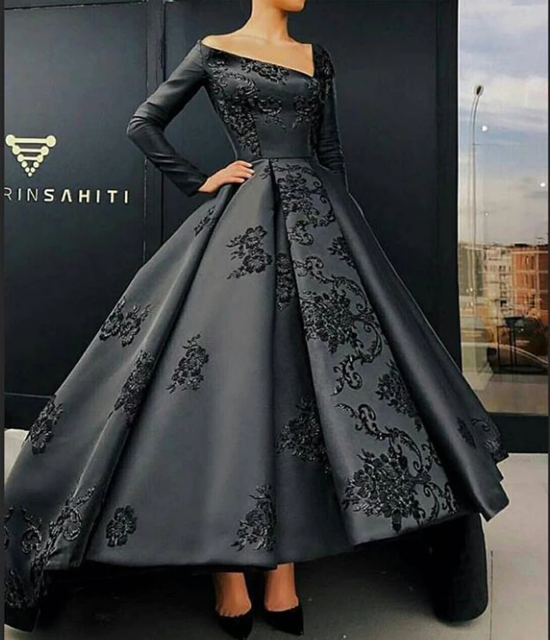 Long Sleeve Arabic Style Women Evening Dresses 2019 A-line Beaded Lace High-Low Women Black Formal Evening Gowns Robe De Soiree
Long Sleeve Arabic Style Women Evening Dresses 2019 A-line Beaded Lace High-Low Women Black Formal Evening Gowns Robe De Soiree