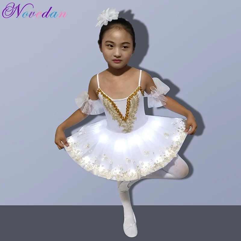 Professional LED Light White Swan Lake Ballet Tutu Kids Costume Ballerina Dress Kids Halloween Dress Costume Club Party Supplies
Professional LED Light White Swan Lake Ballet Tutu Kids Costume Ballerina Dress Kids Halloween Dress Costume Club Party Supplies