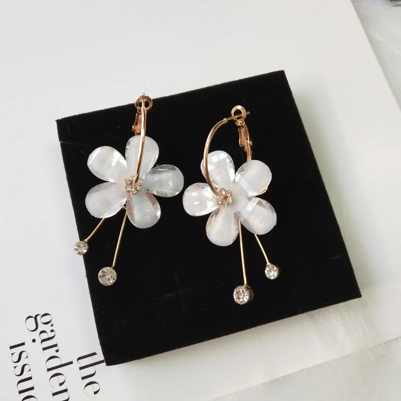 Hot Sell etal Acrylic Zircon Fringe Several Earrings Circle Transparent Earrings Sun Flower Stud Earrings 019
Hot Sell etal Acrylic Zircon Fringe Several Earrings Circle Transparent Earrings Sun Flower Stud Earrings 019