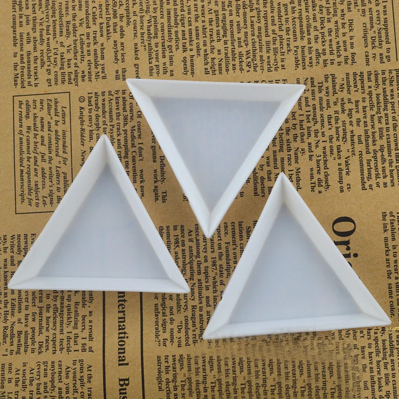 1 Piece Nail Dotting Rhinestone Triangle Plate Diy Mobile Phone Shell Paste Drill Material Packages
1 Piece Nail Dotting Rhinestone Triangle Plate Diy Mobile Phone Shell Paste Drill Material Packages