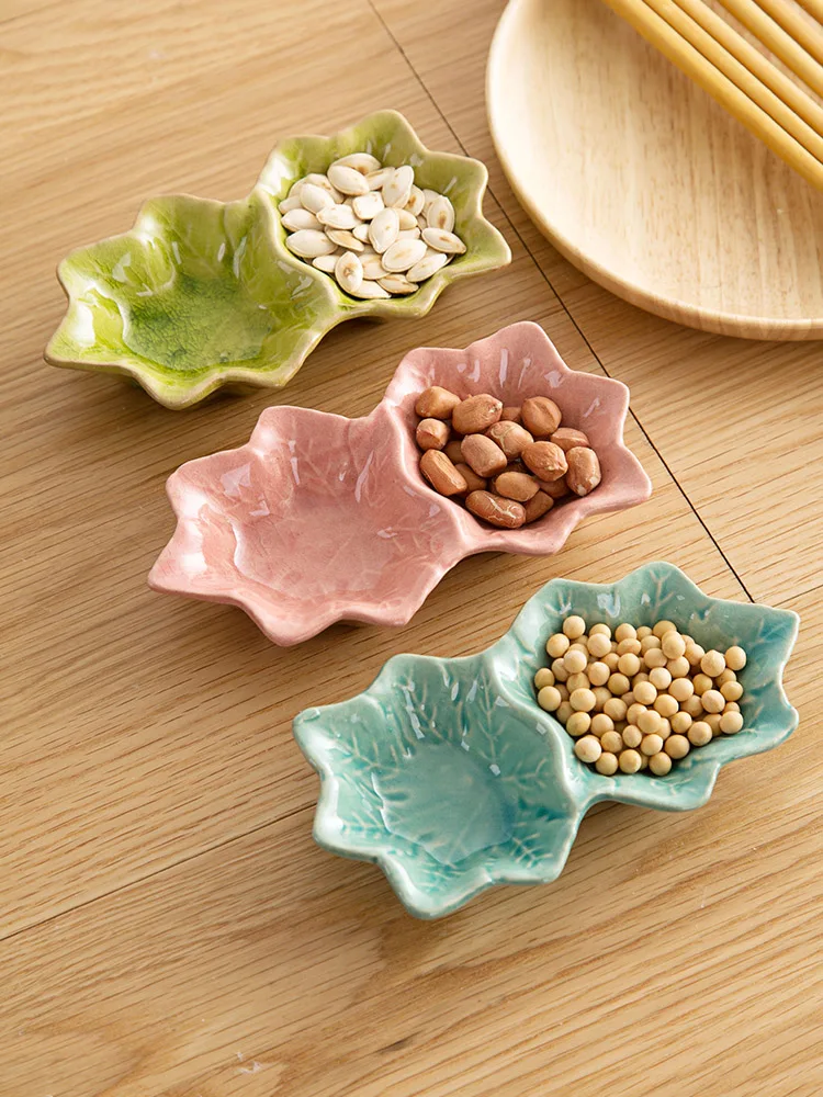 Creative Double Grid Leaf Ceramic Dish Japanese Tableware Vinegar Dish Soy Sauce Dish Small Plate
Creative Double Grid Leaf Ceramic Dish Japanese Tableware Vinegar Dish Soy Sauce Dish Small Plate