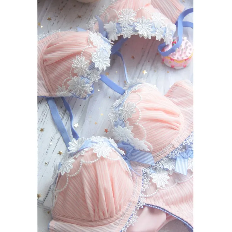 Sexy Lace Bra Set Women Flower Embroidery Breathable Underwear Lingerie Set 2 Piece Lolita Underwear Set
Sexy Lace Bra Set Women Flower Embroidery Breathable Underwear Lingerie Set 2 Piece Lolita Underwear Set