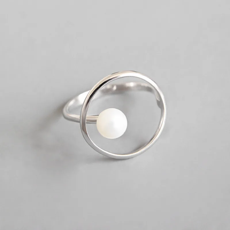 minimalist 100% Authentic S925 Sterling Silver Fine Jewelry Shell Pearl into the Open Lucky Circle Geometric Ring J172
minimalist 100% Authentic S925 Sterling Silver Fine Jewelry Shell Pearl into the Open Lucky Circle Geometric Ring J172