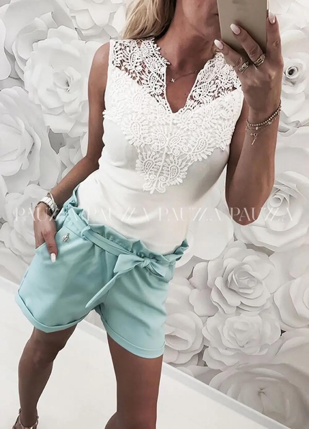 Fashion Casual Summer Women V-Neck Lace Hollow Vest T-Shirt Sleeveless Floral Tops
Fashion Casual Summer Women V-Neck Lace Hollow Vest T-Shirt Sleeveless Floral Tops