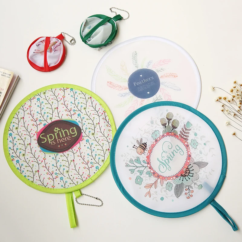 1pc Japanese Foldable Fan Mini Portable Cartoon Pocket Cloth Fan Creative Gift
1pc Japanese Foldable Fan Mini Portable Cartoon Pocket Cloth Fan Creative Gift