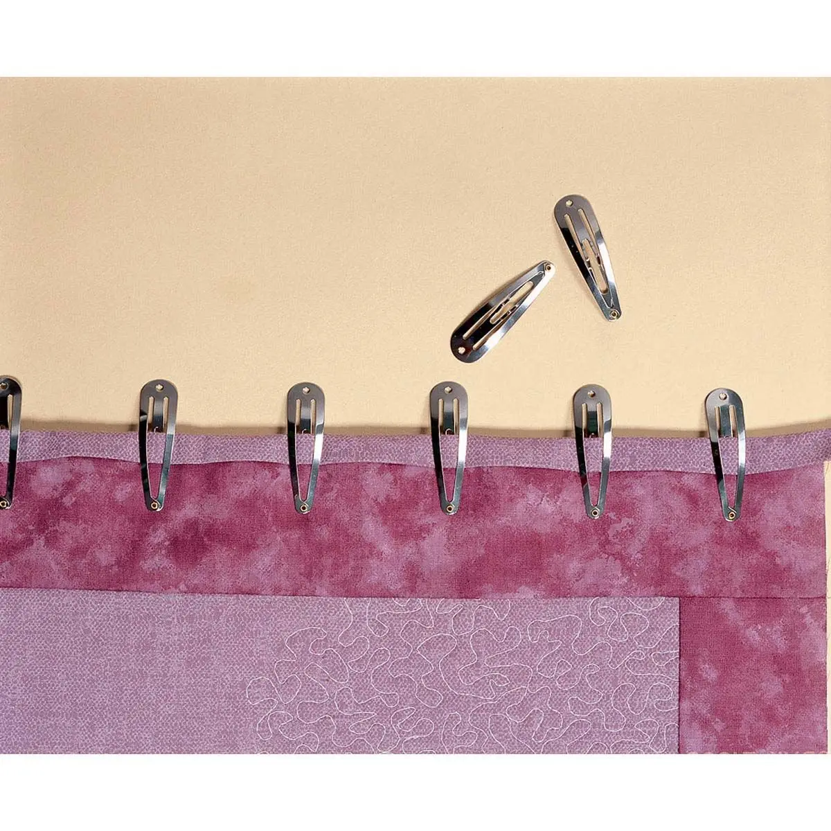 30 pcs Binding Hem Clips for Quilt binding and hems and holds quilt binding ,Delicate and no-pin fabric
30 pcs Binding Hem Clips for Quilt binding and hems and holds quilt binding ,Delicate and no-pin fabric