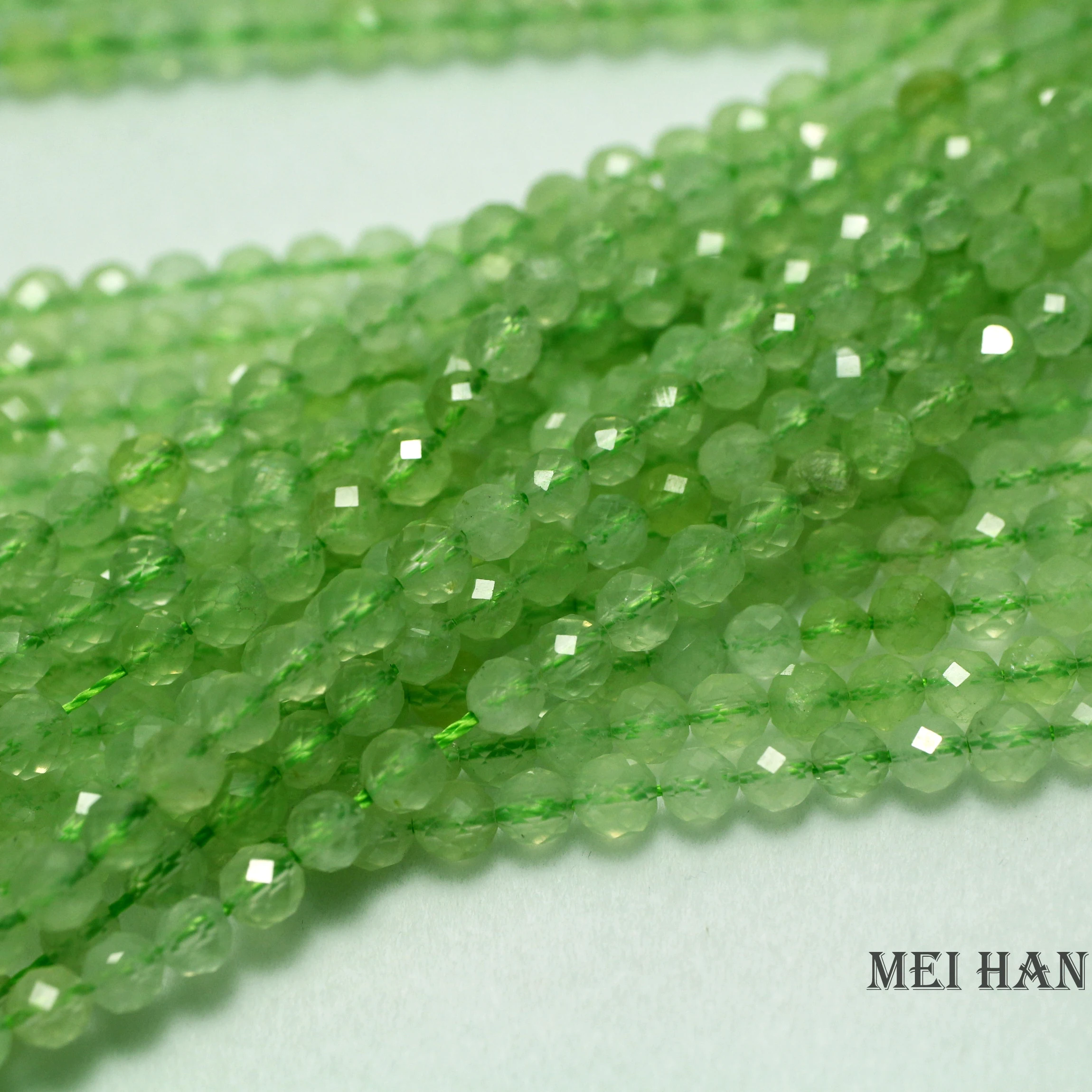 Meihan Free shipping (2strands/set) 4mm natural prehnite Faceted round loose beads stone for jewelry making design
Meihan Free shipping (2strands/set) 4mm natural prehnite Faceted round loose beads stone for jewelry making design