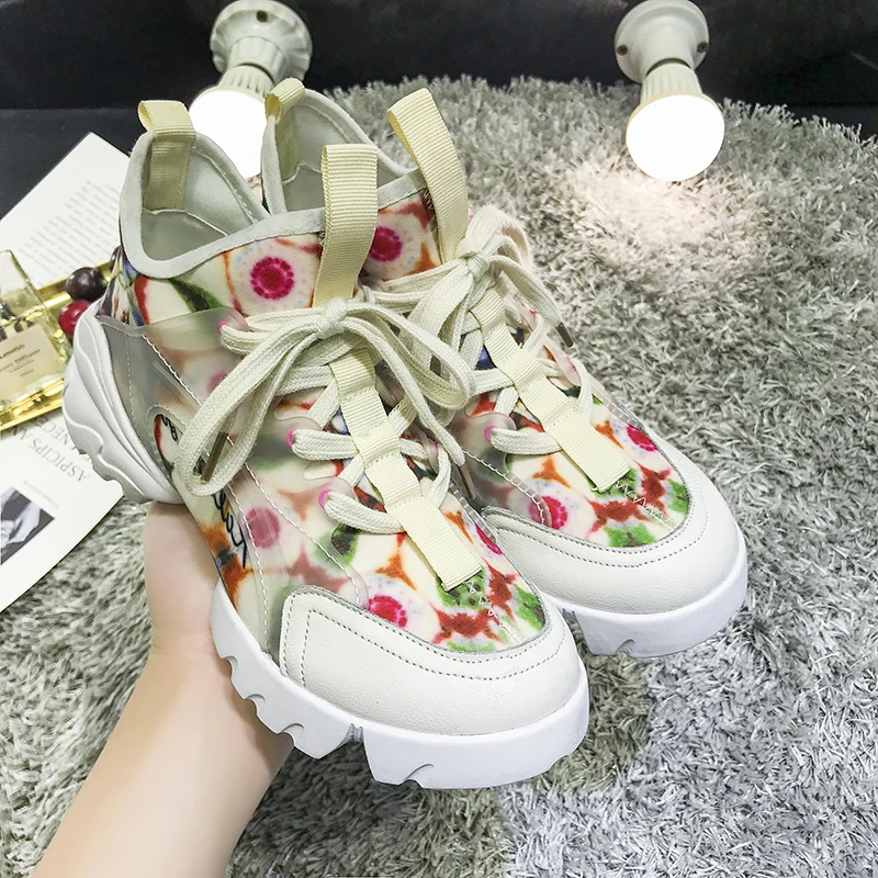 2019 Women Sneakers Luxury Design Heavy bottom Print Flowers Casual Daddy Shoes Women Lace Up Zapatos Mujer tenis feminino MS-95
2019 Women Sneakers Luxury Design Heavy bottom Print Flowers Casual Daddy Shoes Women Lace Up Zapatos Mujer tenis feminino MS-95
