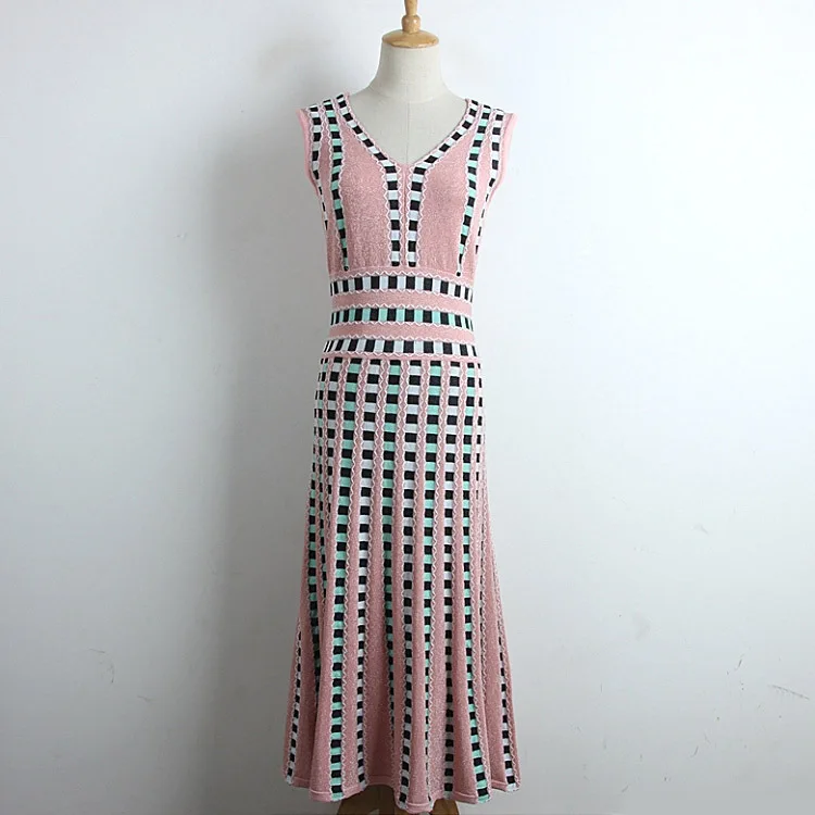 2019 New Sexy V-neck Summer Sleeveless Women Runway Plaid Striped Pleated Dress Elegant High Quality Dresses Patchwork Dress
2019 New Sexy V-neck Summer Sleeveless Women Runway Plaid Striped Pleated Dress Elegant High Quality Dresses Patchwork Dress