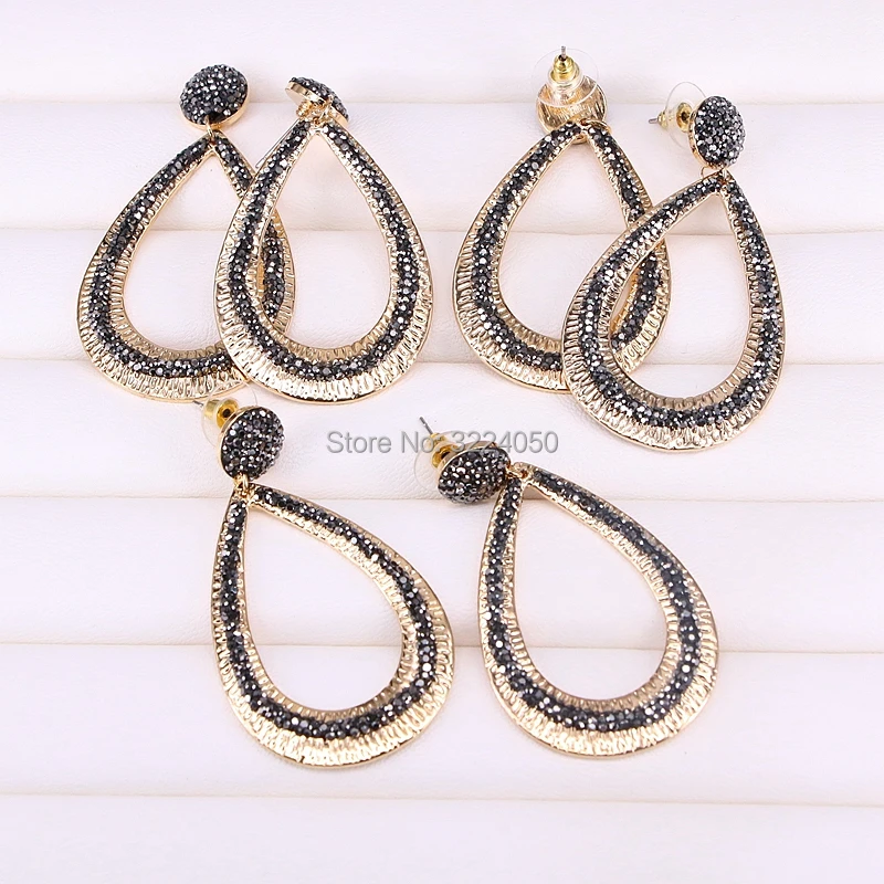 3 Pairs E291-9630 Classic Micro Pave CZ Stone Drop Earrings Hollow Water Drop Shape Wedding Bridal Jewelry
3 Pairs E291-9630 Classic Micro Pave CZ Stone Drop Earrings Hollow Water Drop Shape Wedding Bridal Jewelry