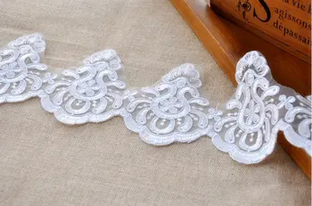 Bridal veil Lace trim, Ivory Alencon Lace Trim, cord embroidered lace, scalloped trim lace, 10 yards
Bridal veil Lace trim, Ivory Alencon Lace Trim, cord embroidered lace, scalloped trim lace, 10 yards