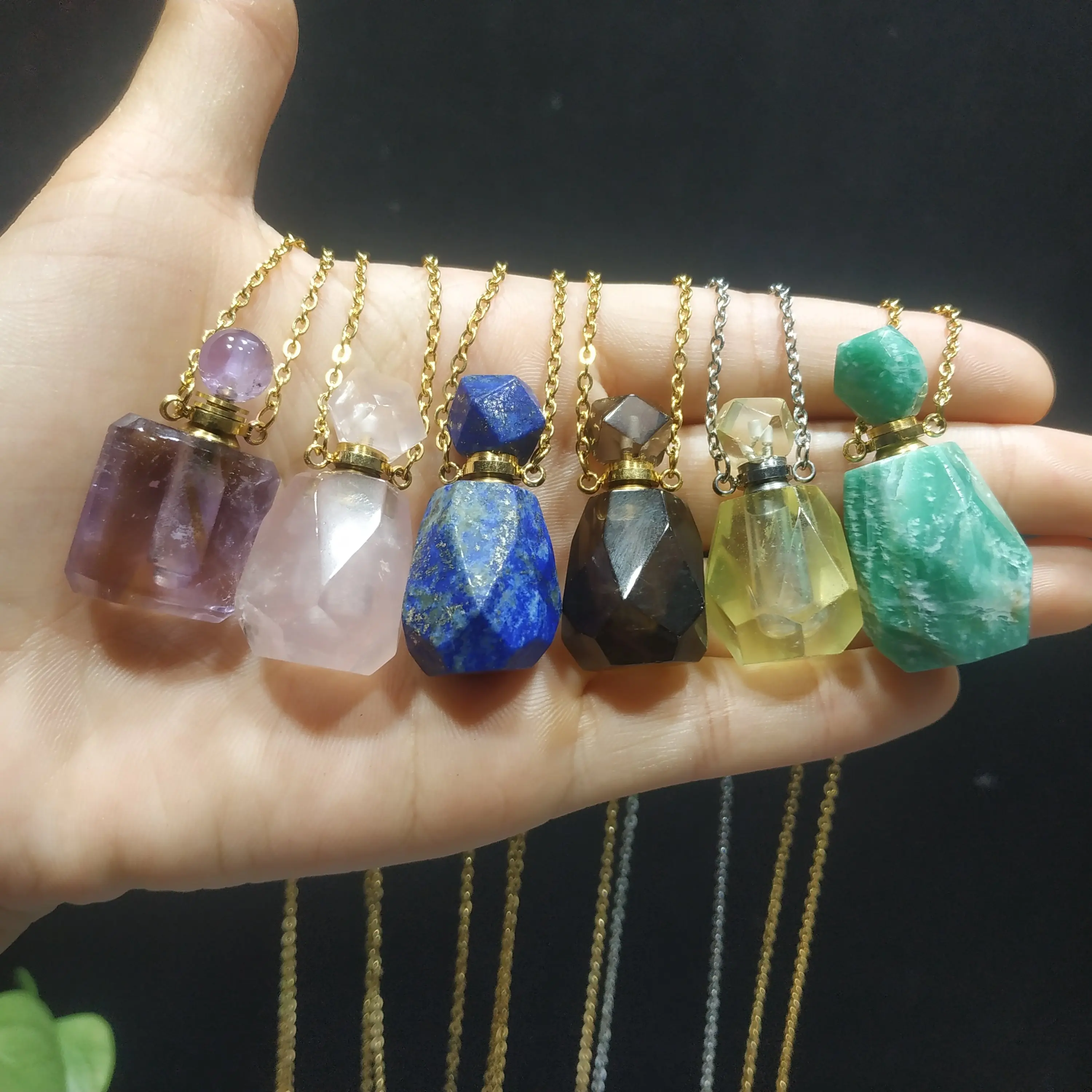 Perfume Bottle Pendant Necklace Point Shaped Crystal Quartz Essential Oil Diffuse Magical Medicine Bottle 
Perfume Bottle Pendant Necklace Point Shaped Crystal Quartz Essential Oil Diffuse Magical Medicine Bottle